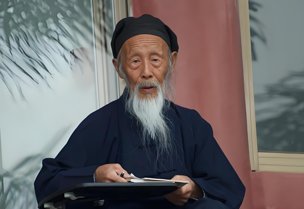 看墓地风水师傅