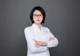 张云云的简历