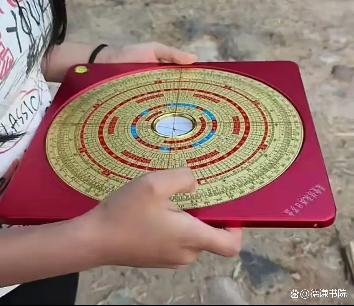 罗盘找墓地口诀(用罗盘看坟地什么方向最好)