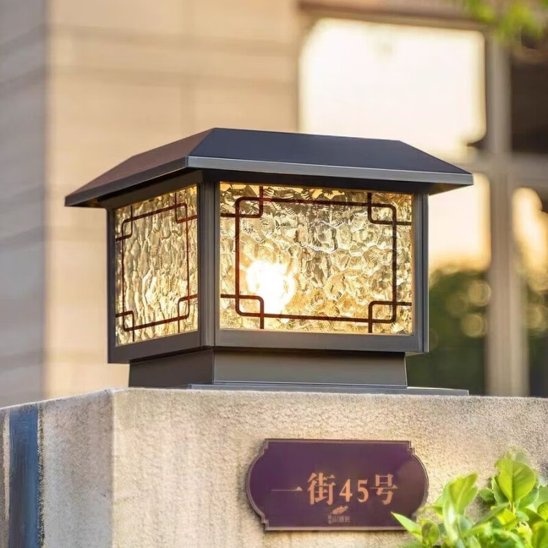 院子围墙大门外能摆放什么物件(院子围墙的大门风水上有什么讲究)