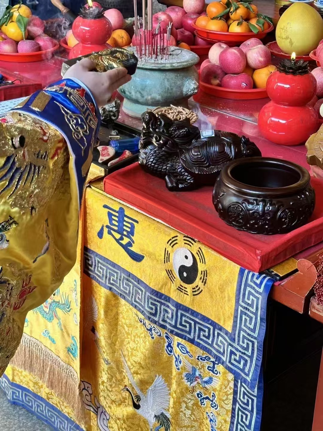 八字命理算命先生对自己好吗(八字命理算命先生对自己好吗女)