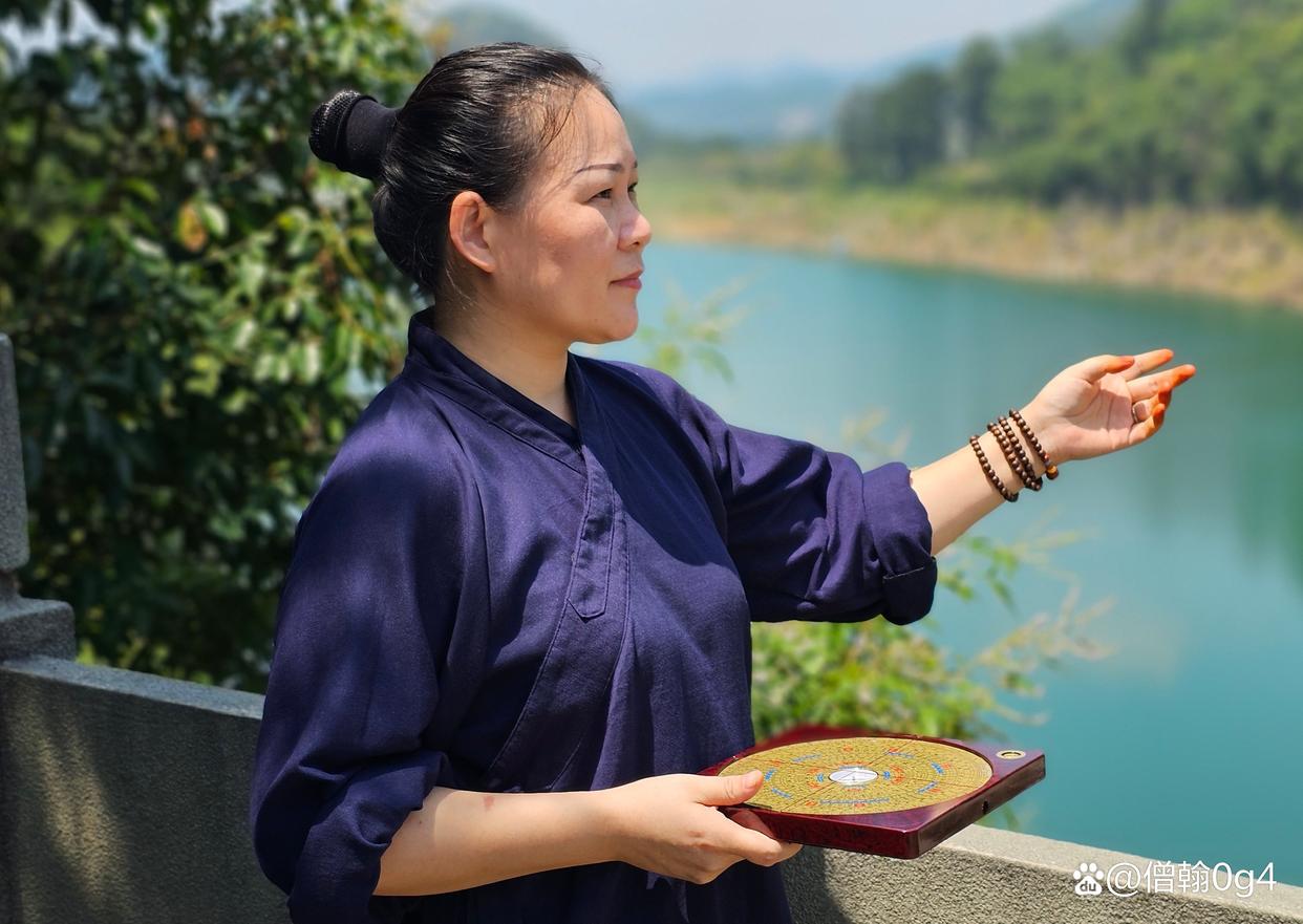 找个风水大师聊一聊(我想找个风水先生看看)