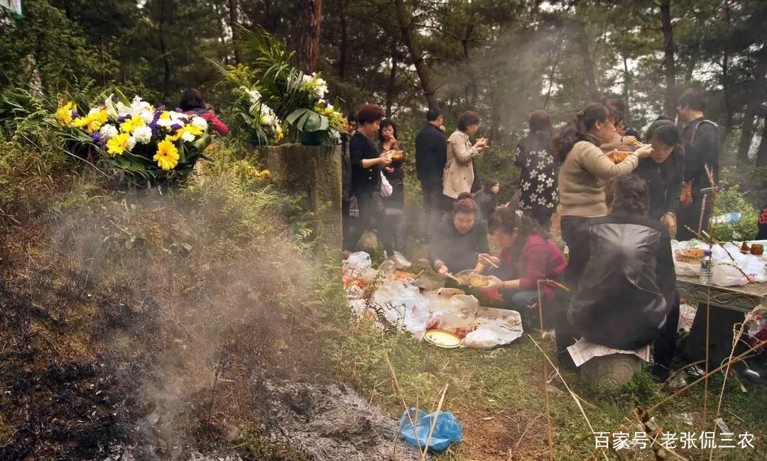 坟头三不碰具体是哪三样(坟头三不动一动穷三代什么意思) 坟头三不碰具体是哪三样(坟头三不动一动穷三代什么意思)
