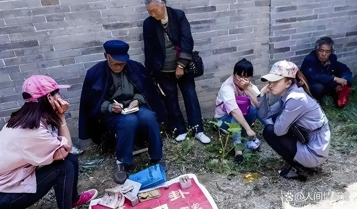 去算卦穿衣讲究什么(算命先生穿什么衣服多少价格) 去算卦穿衣讲究什么(算命先生穿什么衣服多少价格)