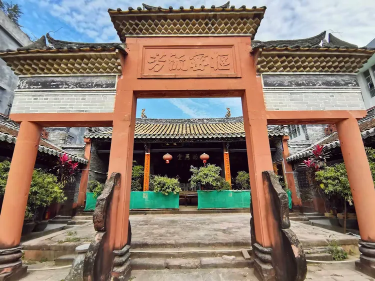 封姓最出名的人(封姓100大名人)