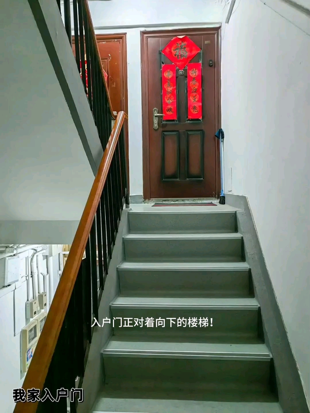 大门正对直路图片(大门口一条直路正对大门好吗) 大门正对直路图片(大门口一条直路正对大门好吗)