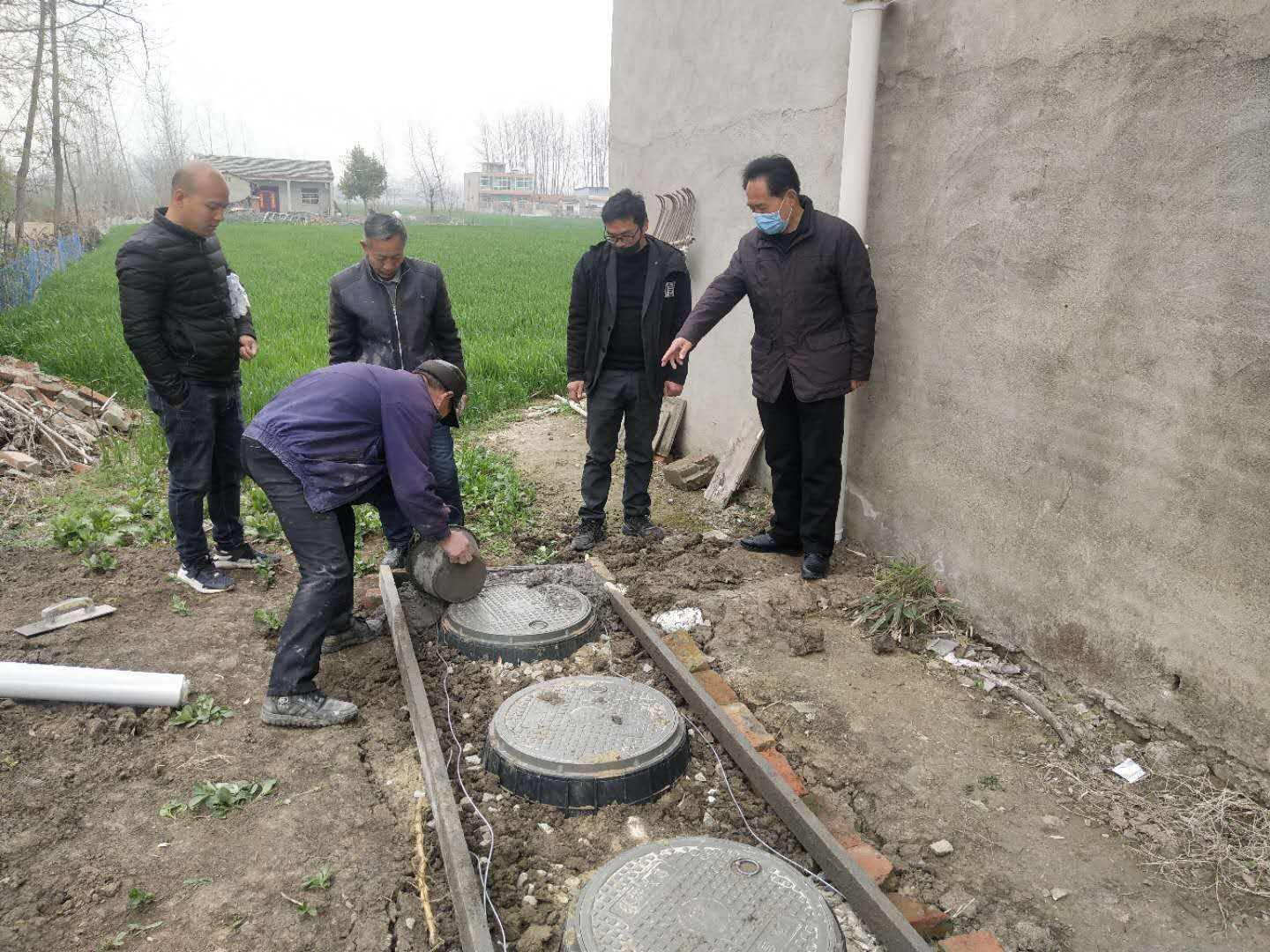 梦见旱厕变水厕预示着什么(梦见旱厕粪水满的要溢出来了) 梦见旱厕变水厕预示着什么(梦见旱厕粪水满的要溢出来了)