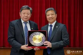 梦见起名字杨仁忠(中老年女人梦见泥鳅解析)