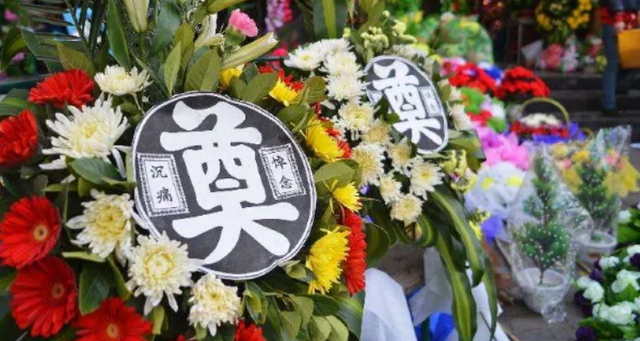 上门看亡人后怎么安排(亡人怎么才能给家人托梦)