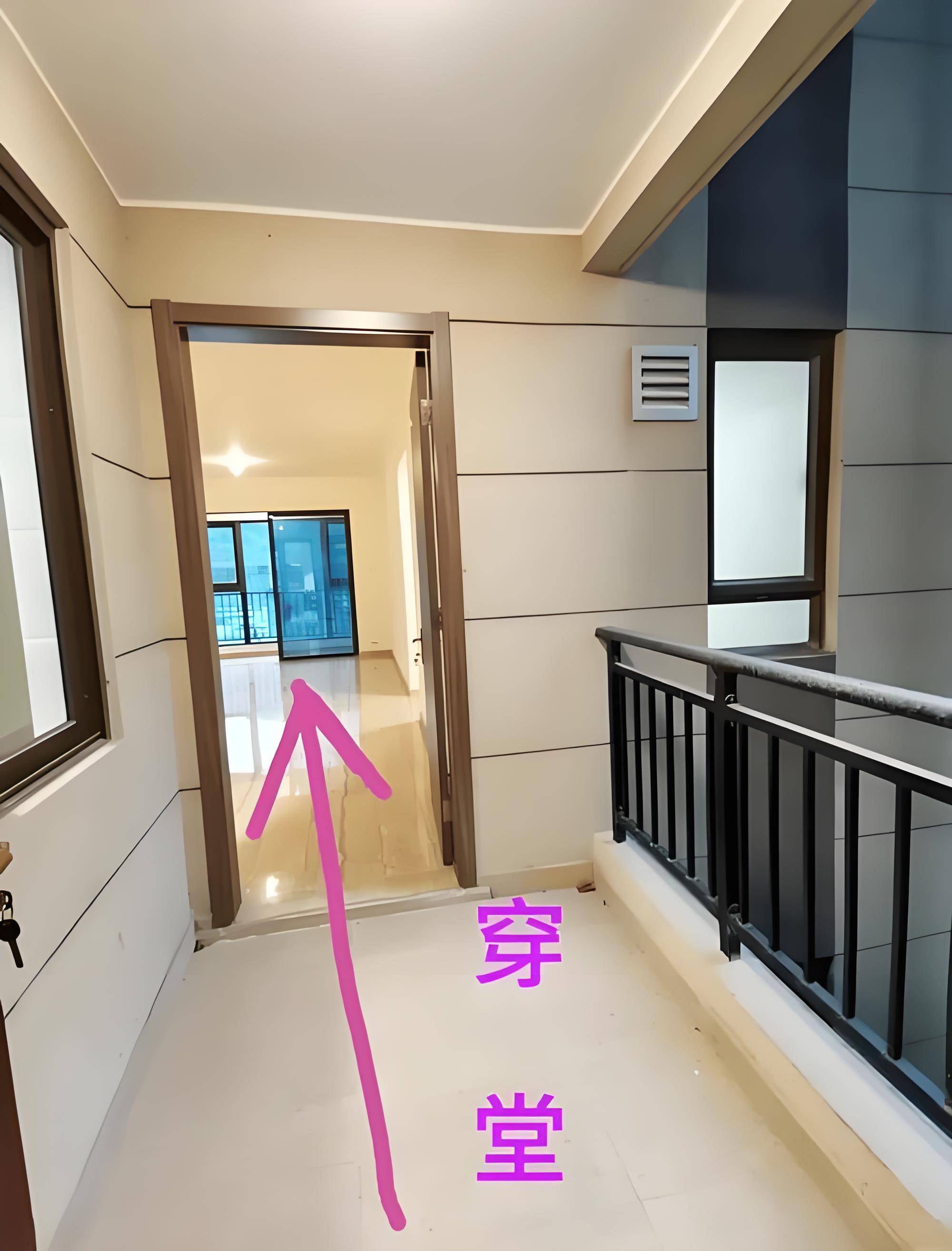 后门对别人家大门对谁不利(大门对别人家后门的柱子好吗)