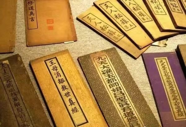 关于阴阳先生和风水大师哪个道行高深的信息