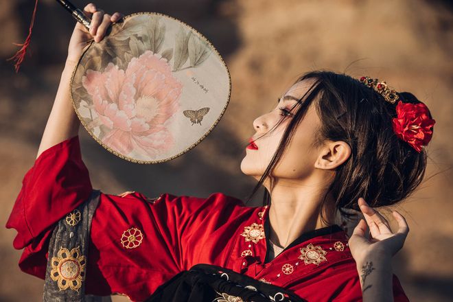君子阁算命免费测试(八字排盘下载手机版免费)