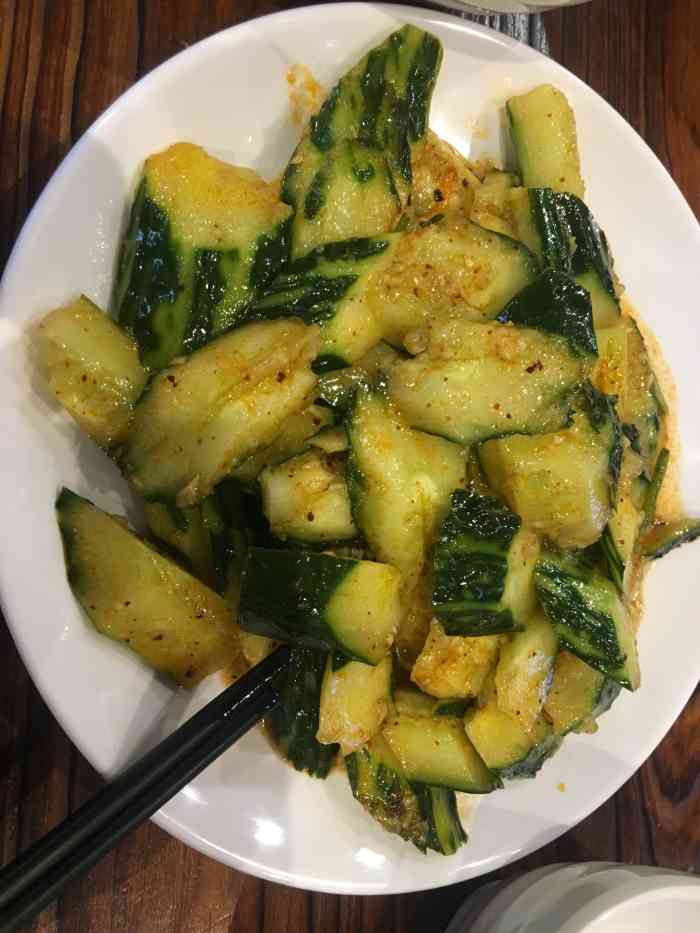 乙肝患者可以喝菠萝啤吗(乙肝患者可以喝无醇啤酒吗)
