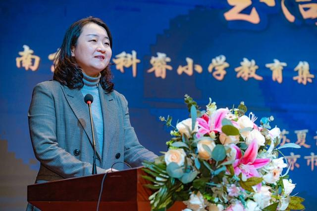 南京小学教师工资(南京小学教师10月工资)