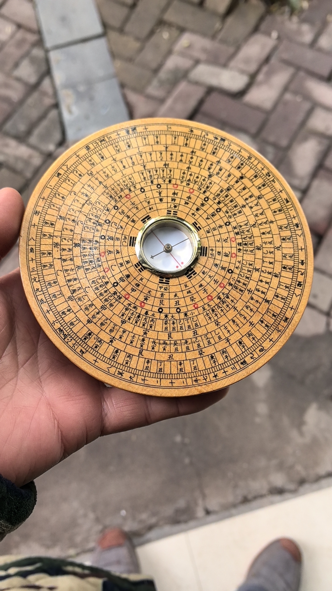 风水师用的罗盘哪个牌子好(风水师罗盘几层好用) 风水师用的罗盘哪个牌子好(风水师罗盘几层好用)